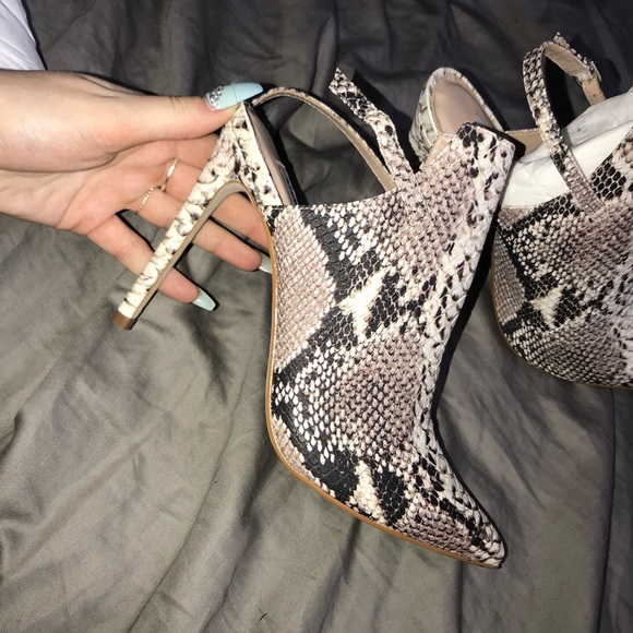 BRAND NEW Steve Madden snakeskin heels - Picture 4 of 5